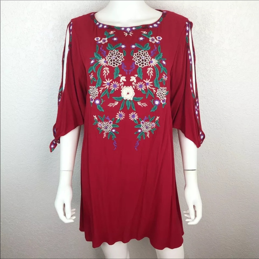 NWT Umgee Floral Embroidered Cold-Shoulder Dress